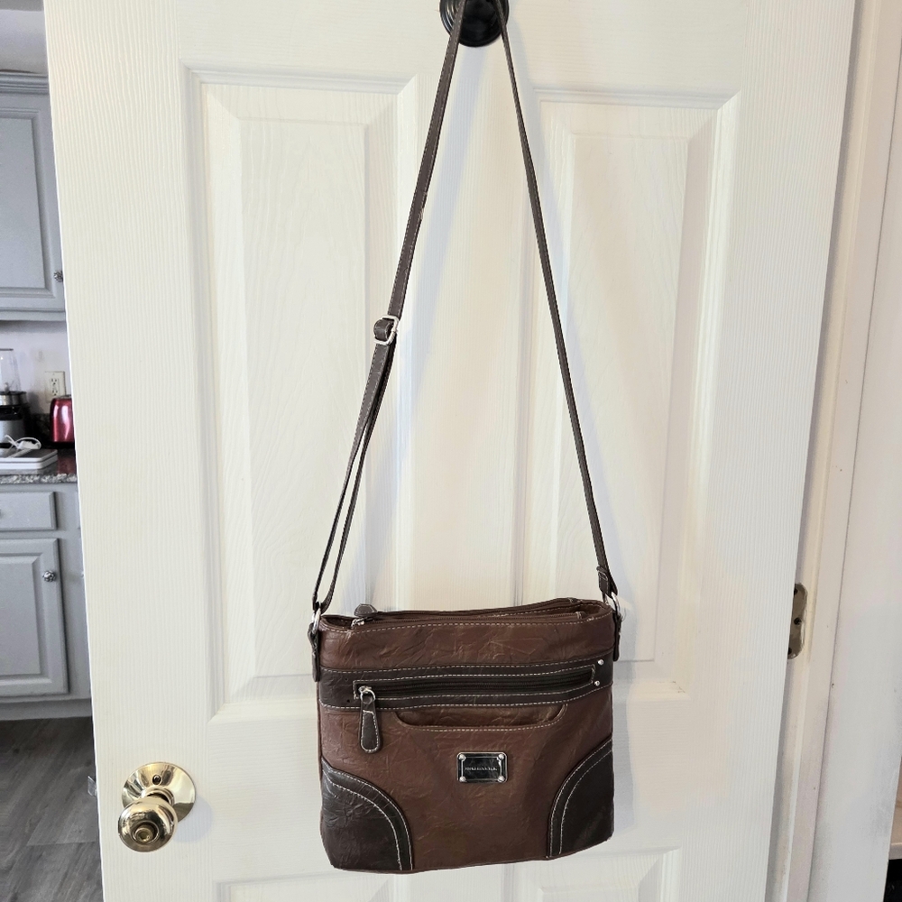 Stone Mountain Shades of Brown Faux Leather Crossbody Bag Lots of Pockets